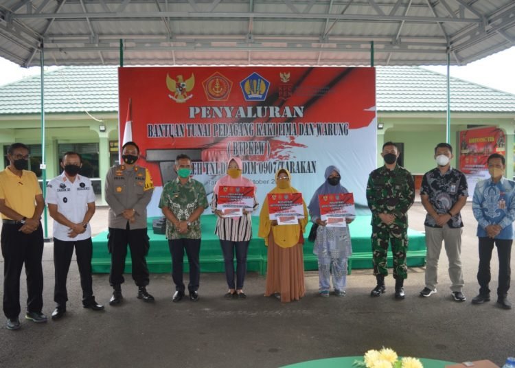 KODIM 0907/TRK BAGIKAN BANTUAN TUNAI