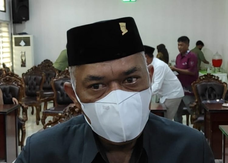 DPRD SAHKAN KETUA FRAKSI GERINDRA