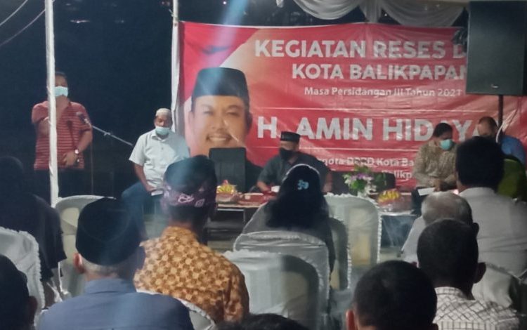 WARGA MINTA EXCAVATOR DI RESES AMIN HIDAYAT