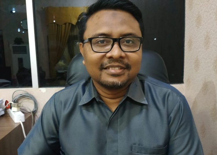 DPRD MINTA PERUSAHAAN TUNDA PHK