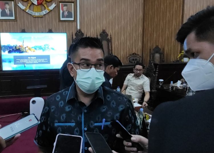 KOMISI II DORONG PENERTIBAN KAFE