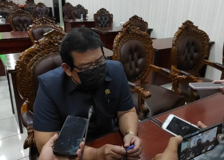 MASA KERJA DUA PANSUS DIPERPANJANG