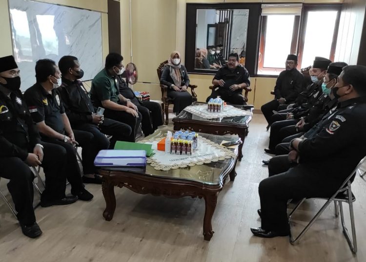 PSHT DATANGI KANTOR DPRD