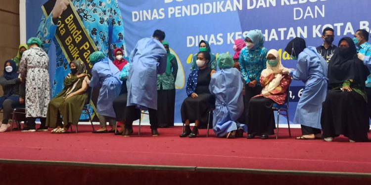BUNDA PAUD KOTA BALIKPAPAN GELAR VAKSINASI PEDULI PENANGANAN COVID 19