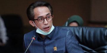 DEWAN DESAK PENGATURAN ULANG PASAR TAMRIN