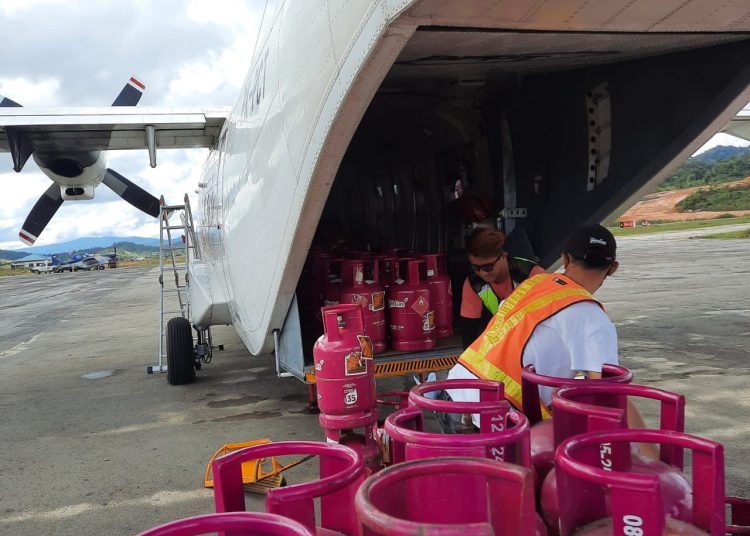 KRAYAN TERIMA RATUSAN LPG PERTAMINA