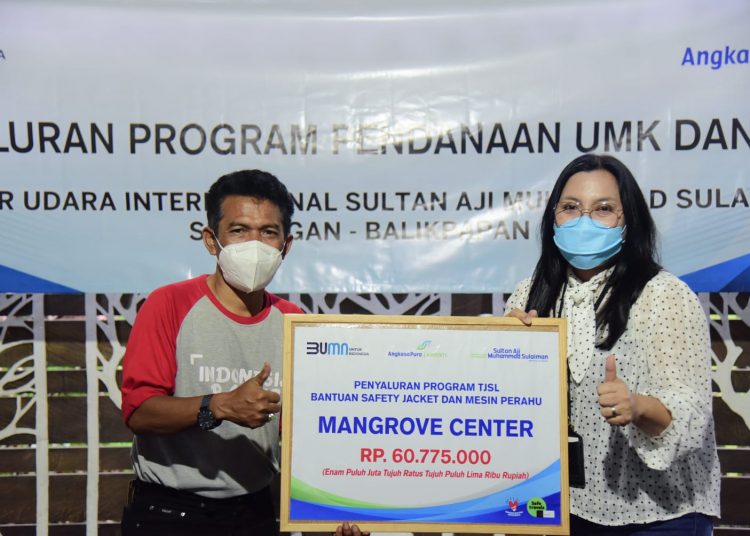 AP I BALIKPAPAN BANTU MANGROVE CENTER Rp 60 JUTA