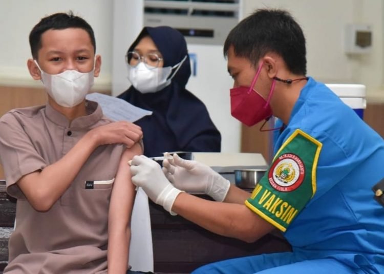 KODAM VI/MLW GENCARKAN VAKSINASI ANAK USIA 6-11 TAHUN