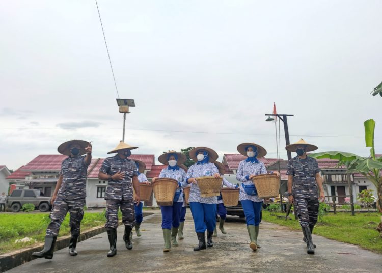 LANAL GELAR BAKSOS DI LOKASI KEBAKARAN