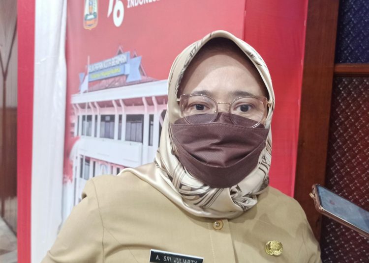 VAKSINASI LANSIA ALAMI KESULITAN, DOOR TO DOOR SOLUSINYA