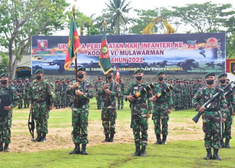 IRDAM VI/MLW PIMPIN UPACARA HARI INFANTERI KE-73