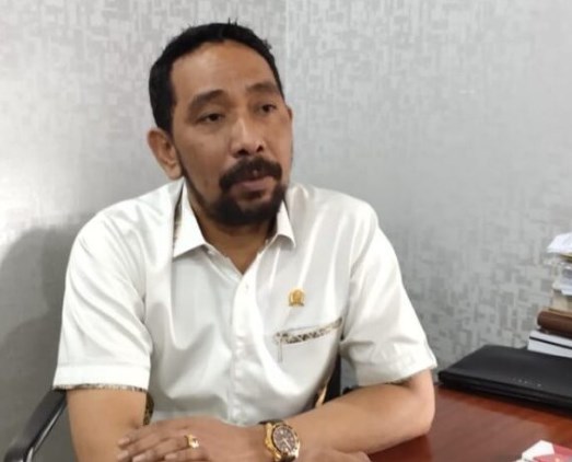 DPRD MINTA PEKERJA TERIMA UMK