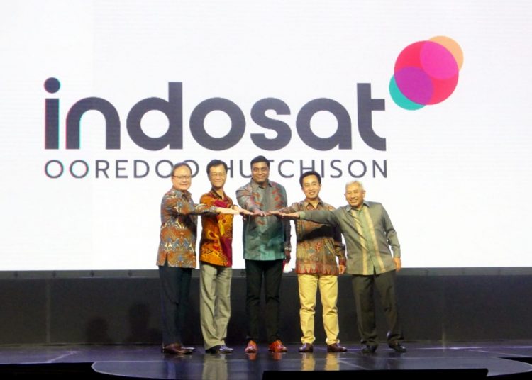 INDOSAT UMUMKAN PENGGABUNGAN USAHA