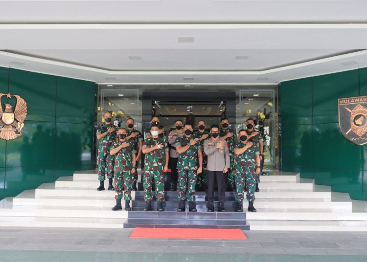 KAPOLDA KALTARA KUNJUNGI PANGDAM VI/MLW