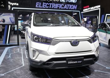 PLN DUKUNG PENGEMBANGAN MOBIL LISTRIK