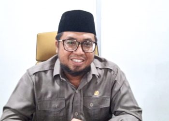PEMKAB HARUS TAMBAH NAKES DAN GURU TERPENCIL
