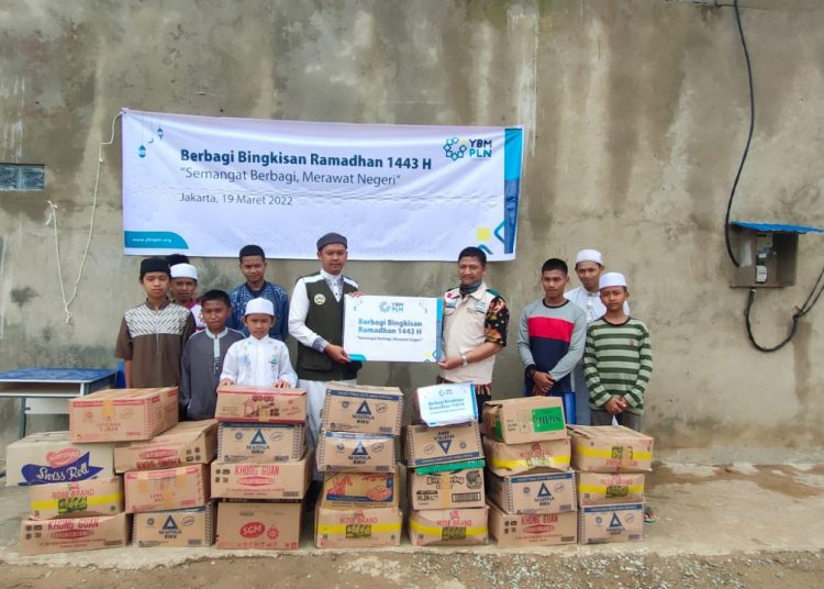 YBM PLN KALTIMRA SALURKAN ZAKAT SENILAI 370 JUTA