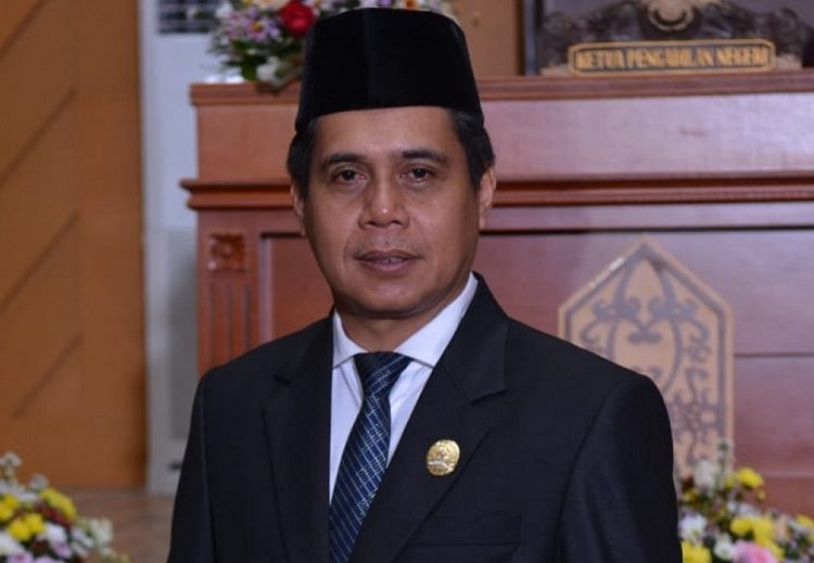 DINAS PUPR BONGKAR JEMBATAN GANG NIBUNG JALAN DR SOETOMO