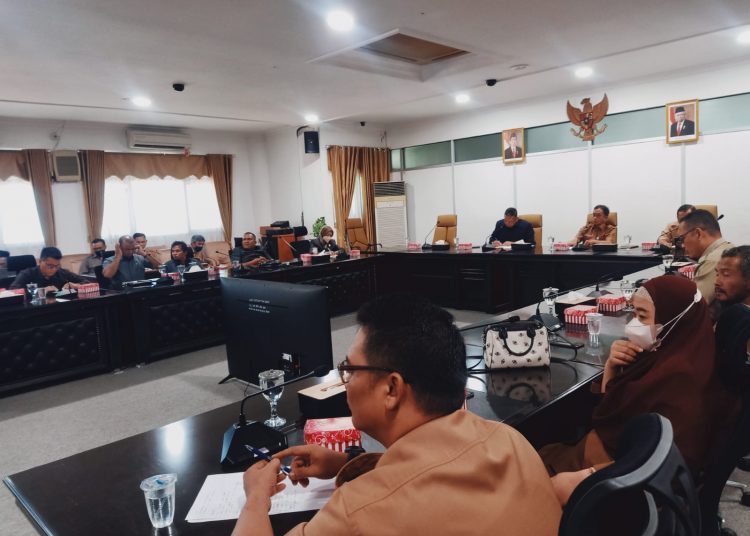 DPRD INGATKAN POTENSI BANJIR ROB