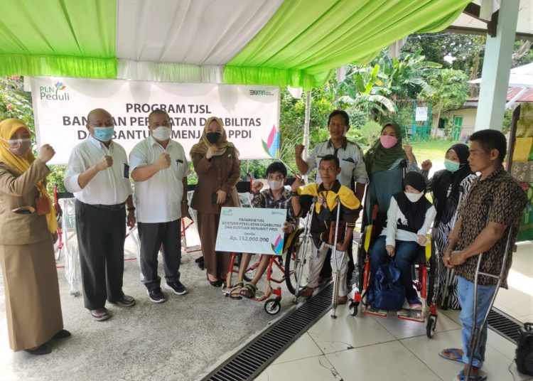 PLN PEDULI BANTU PERALATAN DISABILITAS