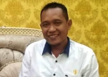 DENI HAKIM ANWAR SEHARI DUA RESES DI TEMPAT BERBEDA