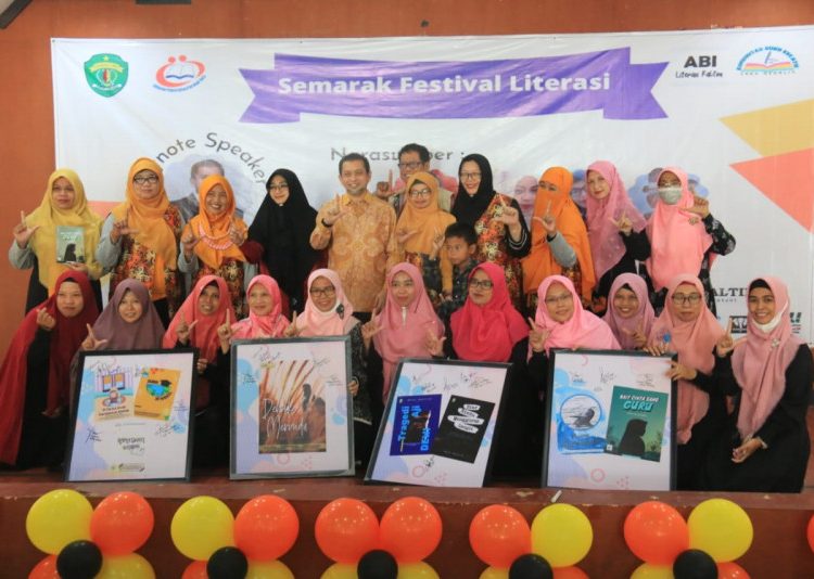 SEMANGAT MEMBACA PERLU DITINGKATKAN