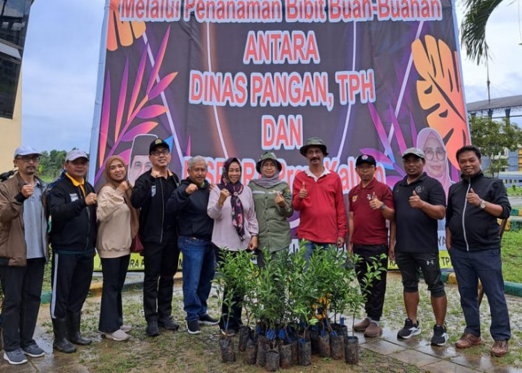 PEMERINTAH TERUS GALAKKAN GERAKAN TANAM BUAH