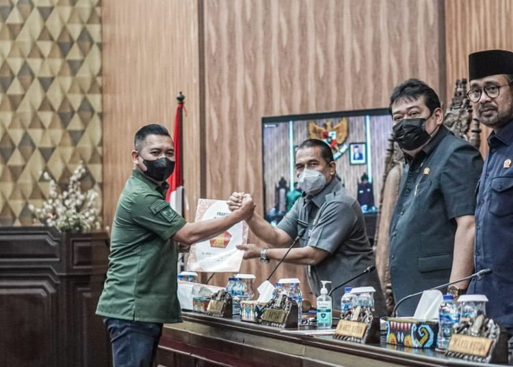 DPRD SAHKAN LPJ APBD 2021