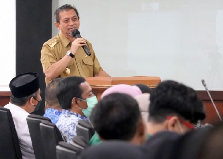 WAGUB LEPAS 1.448 MAHASISWA KKN UINSI