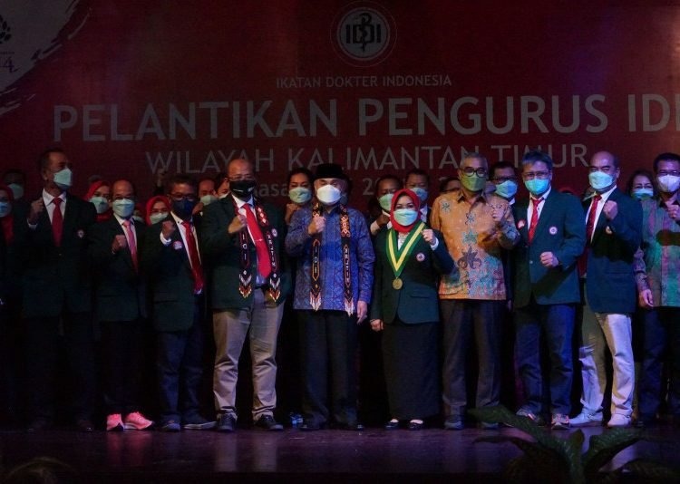 GUBERNUR MINTA PEMERATAAN TENAGA MEDIS