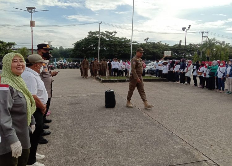 DLH AJAK WARGA LAKUKAN PENGHIJAUAN