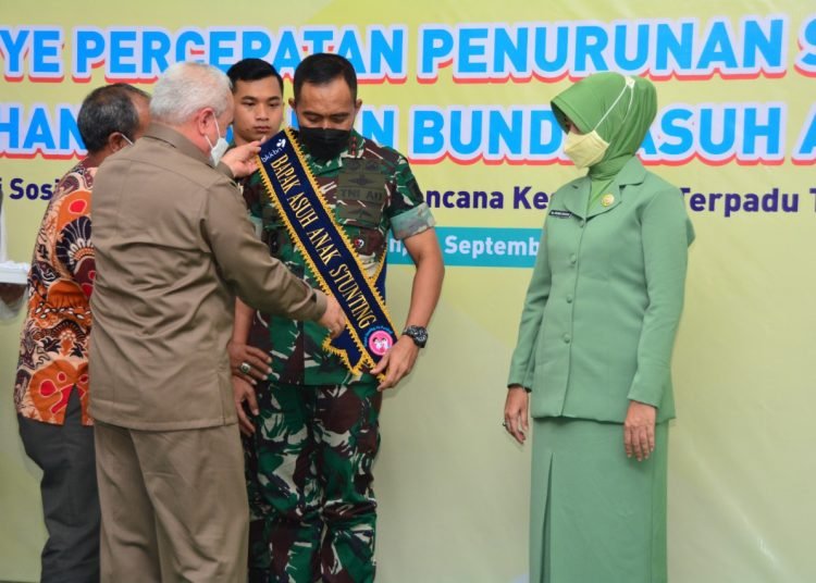 GUBERNUR KUKUHKAN ORTU ASUH ANAK STUNTING