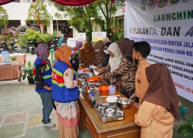 MITRA BINAAN LUNCURKAN ATM JELANTAH