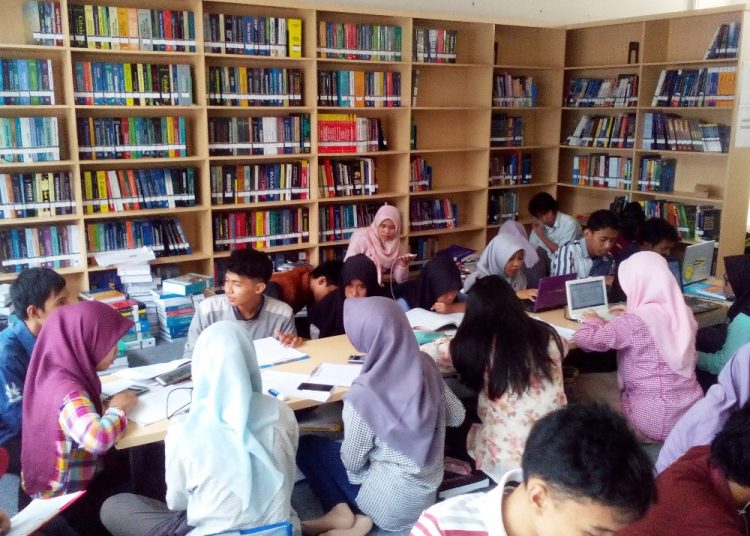 Baru 10 Perpustakaan Terakreditasi Borneo Update