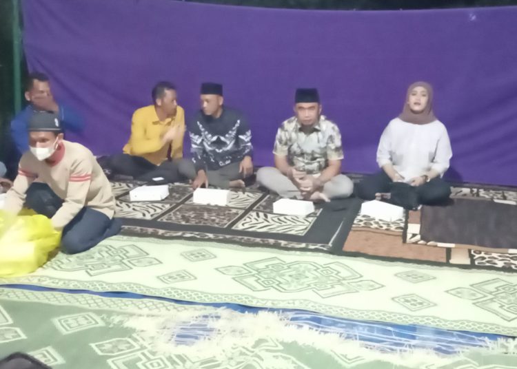 WARGA DESA KERESIK BURA MINTA JALAN LINGKUNGAN