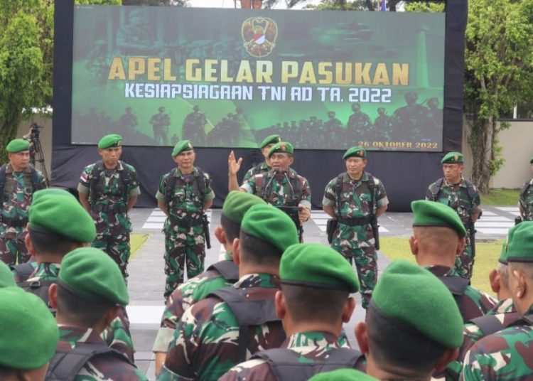 PANGDAM VI/MLW PIMPIN APEL GELAR KESIAPSIAGAAN TNI AD TA 2022 DI MAKODAM