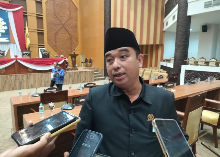 JELANG NATARU, DPRD INGATKAN HARGA SEMBAKO