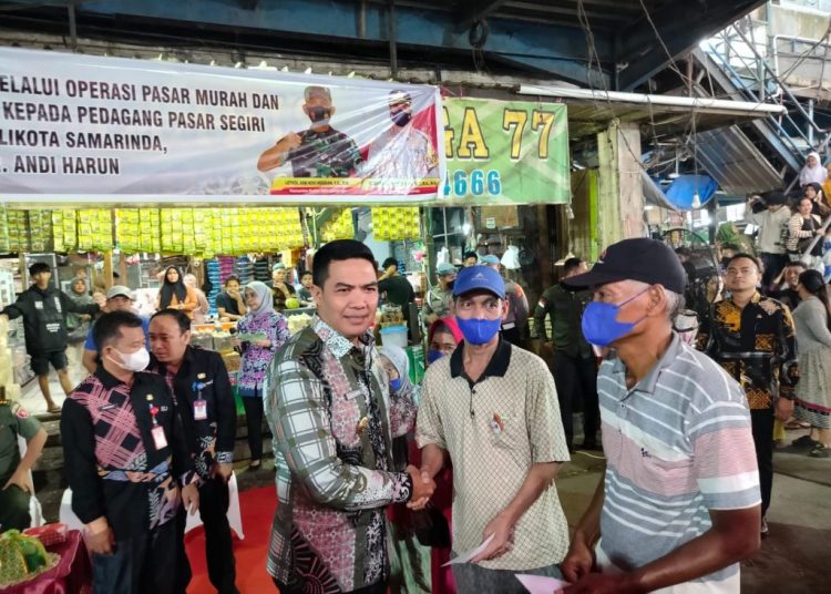 100 PEDAGANG SEGIRI TERIMA BLT