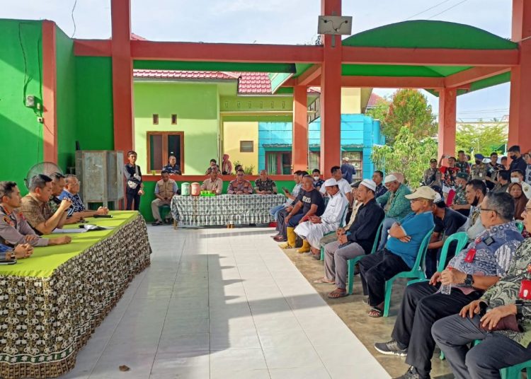 JALAN DIBLOKIR, WALIKOTA TEMUI WARGA SIMPANG PASIR