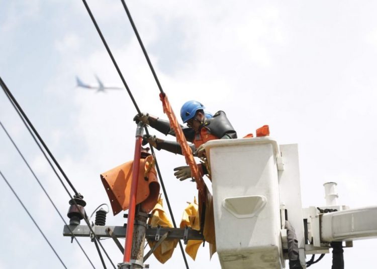 PLN TARGETKAN TRANSMISI KALTIMTARA TERHUBUNG DI 2023