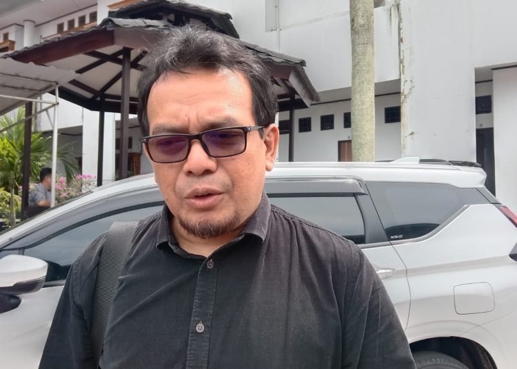 DEWAN CARI JALAN TENGAH PELANGGAR FASUM