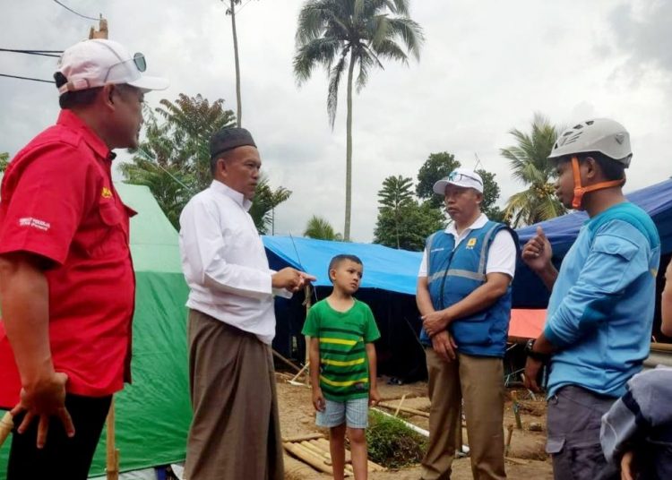 PLN BANTU PERLENGKAPAN BELAJAR KORBAN GEMPA CIANJUR