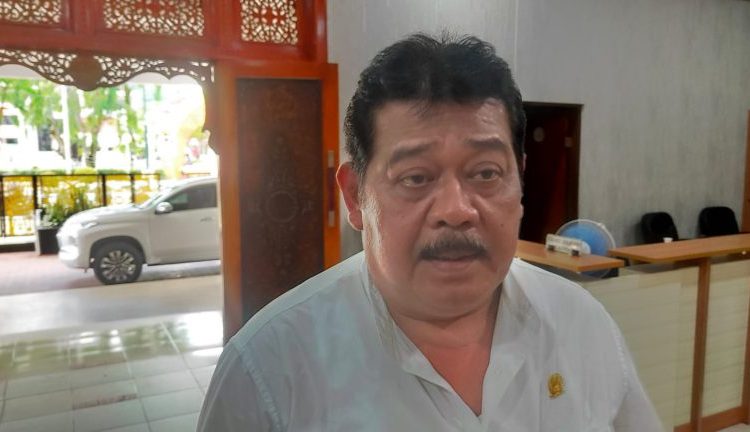 DEWAN KEMBALIKAN CALON WAWALI