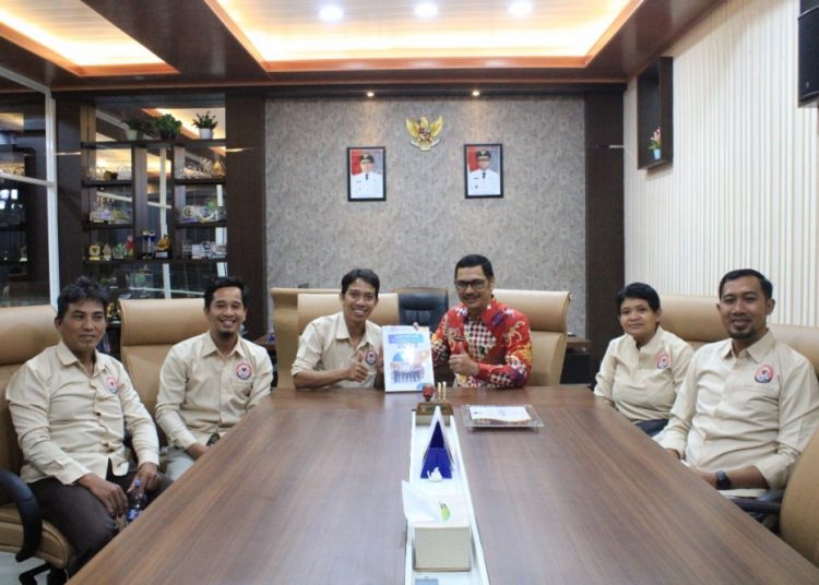 KPID SERAHKAN LPJ 2022