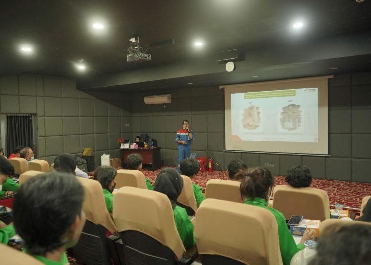 38 MAHASISWA KUNJUNGI PERTAMINA