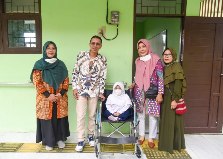 SAMBUT HUT, BANDARA SAMS BANTU SLB