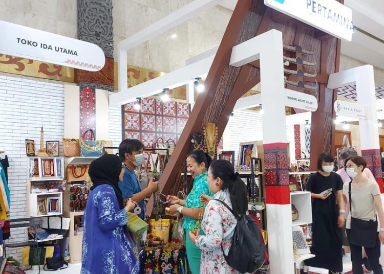 IKUT PAMERAN, UMKM BALIKPAPAN HASILKAN RATUSAN JUTA