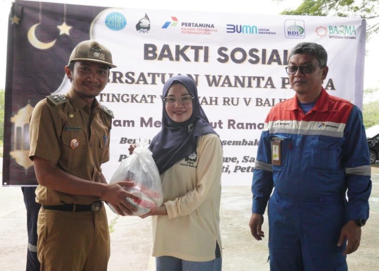 KPI BAGIKAN 1.000 PAKET RAMADAN