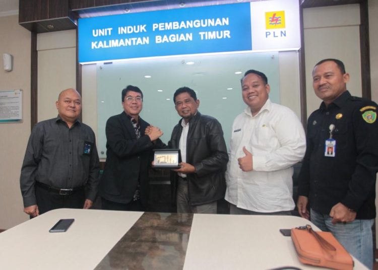 DUKUNG IKN, BUPATI PPU TEKEN PENLOK SUTT 150 KV