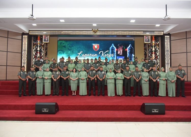 PERSONEL KODAM VI/MLW TERIMA KENAIKAN PANGKAT